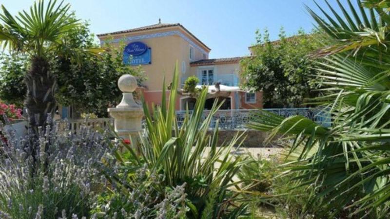 Hotel Les Flots Bleus Le Lavandou